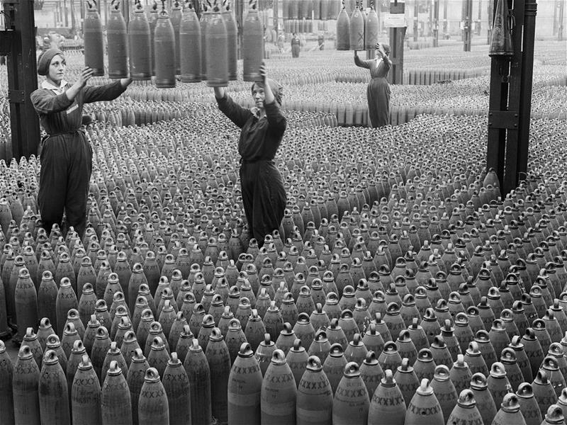 Women workers at the National Shell Filling Factory, Chilwell